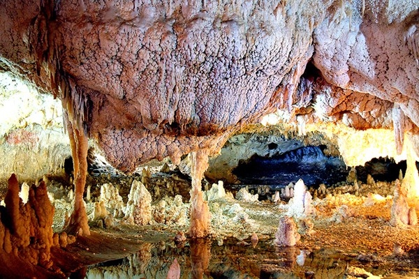غار-کتله‌خور-استان-زنجان-بزرگترین-غار-آهکی-جهان-با-قندیل‌های-زیبا+-تصاویر