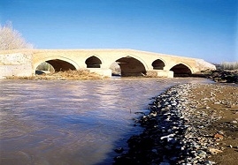 پل-های-تاریخی،نماد-فرهنگ-و-تمدن-زنجان-از-استواری-پل-سردار-تا-بزرگترین-پل-کهنه-زنجان
