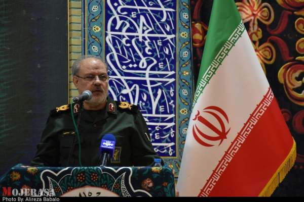 نماز،-رمز-اقتدار-در-برابر-دشمنان-است