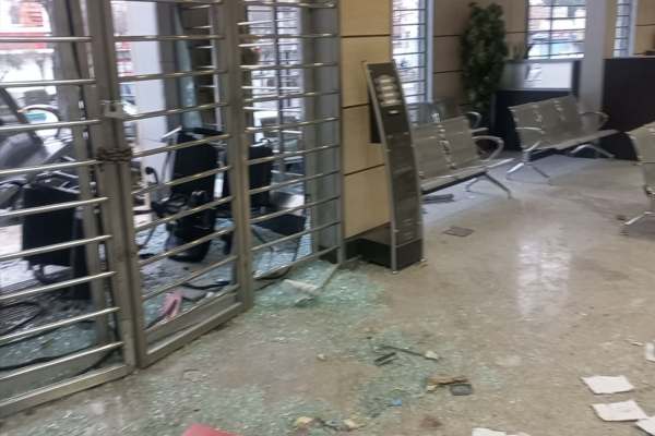 آسیب-اغتشاشگران-تروریست-به-یکی-از-بانک‌های-ابهر