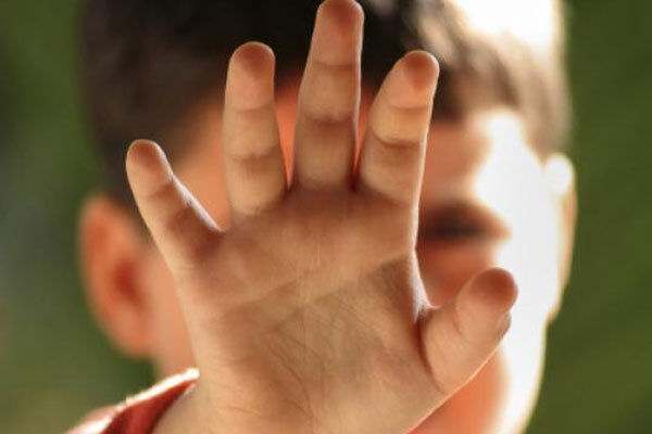 والدین-مراقب-کودکآزاری-آنلاین-باشند-