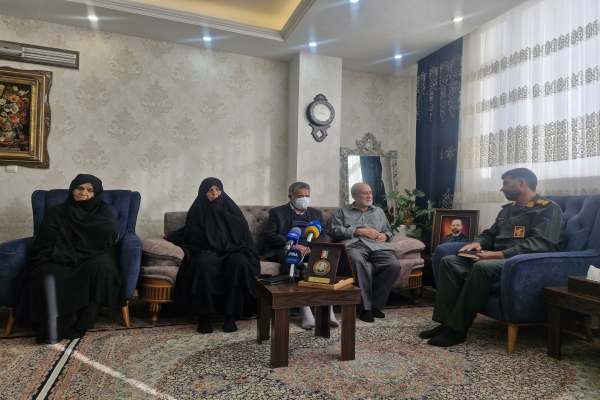 دیدار-اصحاب-رسانه-زنجان-با-خانواده-شهدا