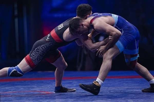 برگزاری-مسابقات-کشتی-آزاد-و-فرنگی-در-طارم