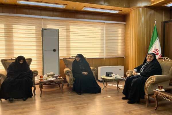 چراغ-هویت-ایران-از-نگاه-شهداست