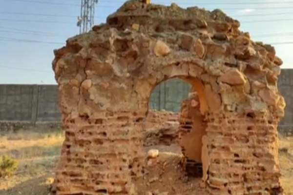 شهرداری-ماهنشان-برای-مرمت-گورستان-تاریخی-آماده-است