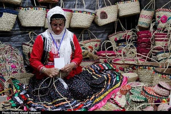 توانمندسازی-بانوان-فعال-در-عرصه-گردشگری-و-صنایع-دستی-زنجان