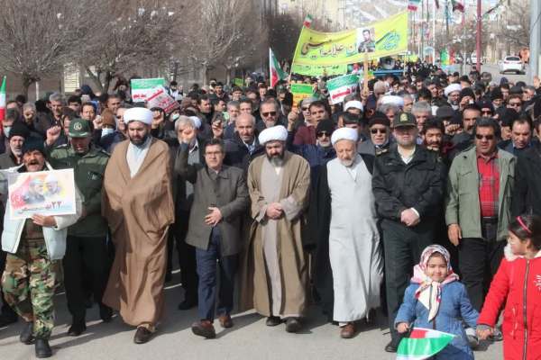 تجدید-پیمان-مردم-ماهنشان-با-آرمان‌های-انقلاب+-عکس