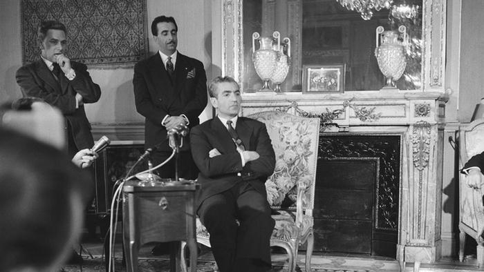 ساواک،-ابزار-استبداد