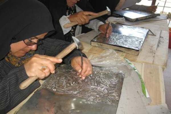 ایجاد-اشتغال-با-هنرهای-اصیل-در-ابهر-