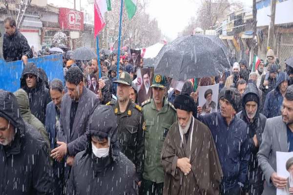 نه-سازش-نه-تسلیم-نبرد-بر-آمریکا