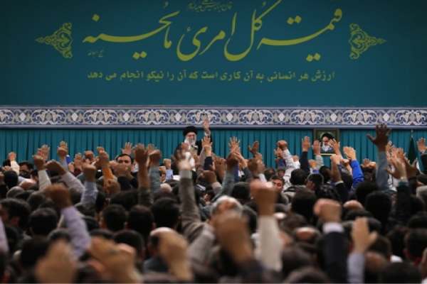 کارگران-باید-مورد-توجه-قرار-بگیرند