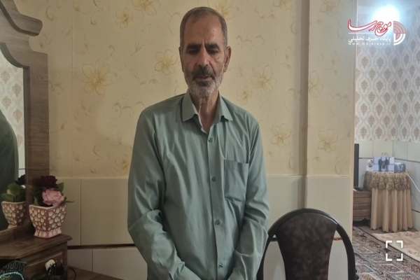 -پرچم-ایران-با-رهبری-برافراشته-میماند