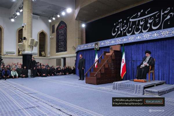 ملت-ایران-مقابل-آمریکا-می‌ایستد