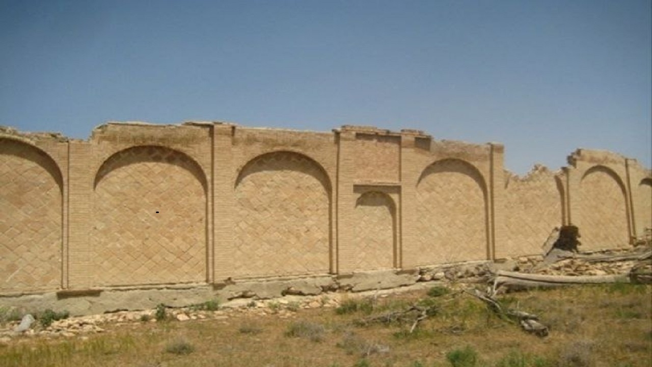 خانه-اربابی-گنج‌آباد-آینه‌-معماری-سنتی-منطقه