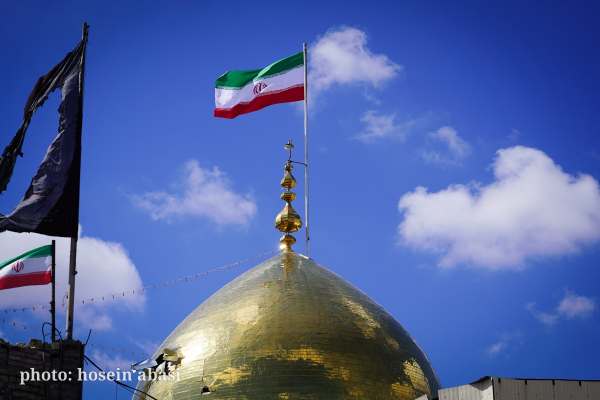 اهتزاز-پرچم-ایران-در-حسینیه-اعظم-زنجان-