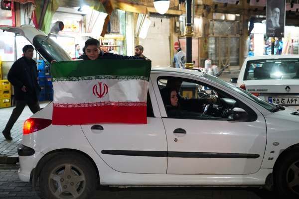 موج-چهل-و-یکم-از-حضور-زنجانی‌ها-در-میدان-