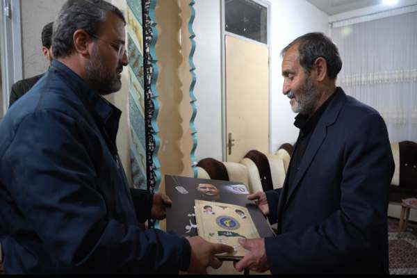 دیدار-اعضای-بسیج-رسانه-زنجان-با-خانواده-شهید-صحبتلو