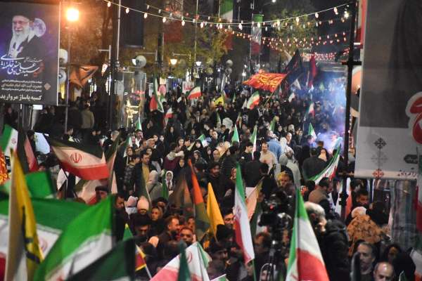 نمایش-حضور-و-حمایت-ملی-زنجانی‌ها