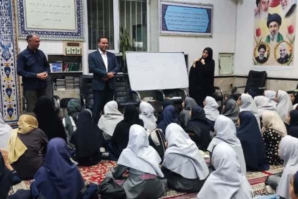 وقتی-اینترنت-نیست،-معلمان-جهادی-امید-می‌آورند