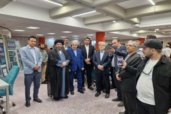 بازدید-وزیر-علوم-از-مرکز-رشد-دانشگاه-زنجان