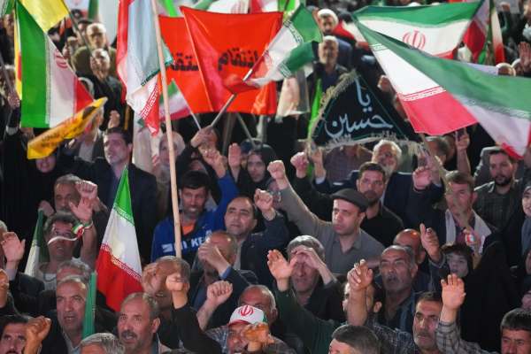خیابان‌های-زنجان-گواه-یک-ایستادگی-ماندگار
