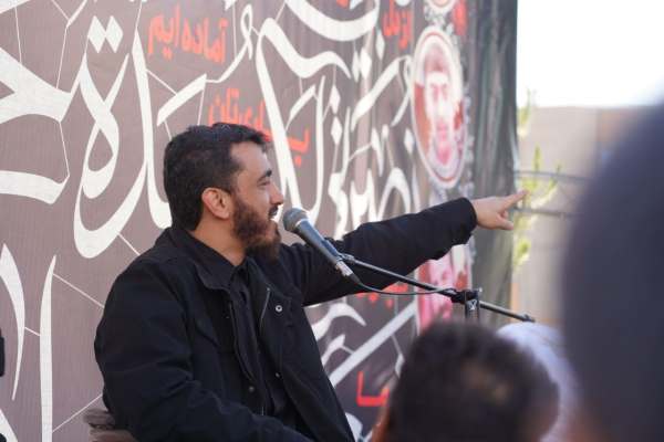 پرچم-سرخ-حسینی-در-کوچه-به-کوچه-زنجان