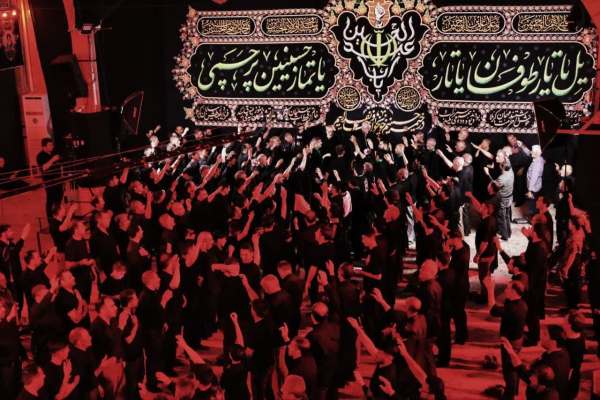 عزاداری-باشکوه-مردم-در-حسینیه-اعظم-زنجان