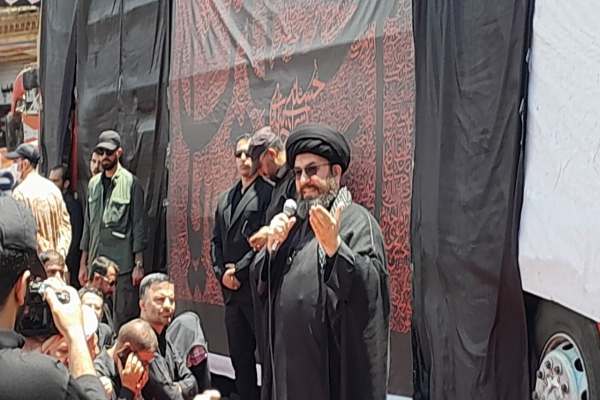 خون-سیدالشهدا،-پرچم-سرخ-آزادی-خواهان-جهان-