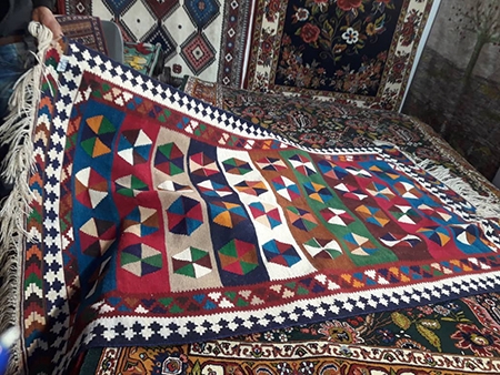 گلیم‌بافی-در-ماهنشان؛-تار-و-پود-اشتغال-زنان