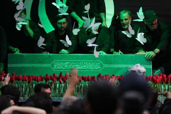 تشییع-رهبر-شهید؛-تبلور-تجدید-عهد-ملی