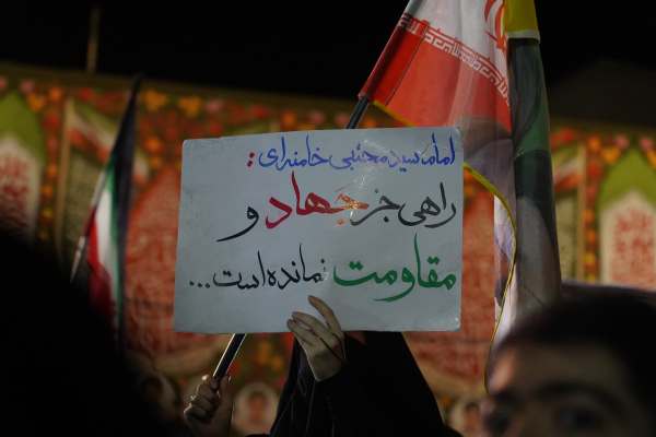 میدان-انقلاب،-میزبان-حماسه-مردمی