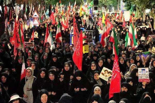 ابهر-با-پرچم‌های-سرخ،-اربعین-را-عزادار-شد