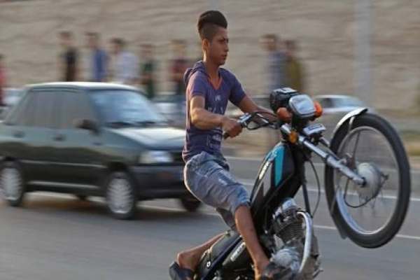میدان-بی‌فرهنگ!
