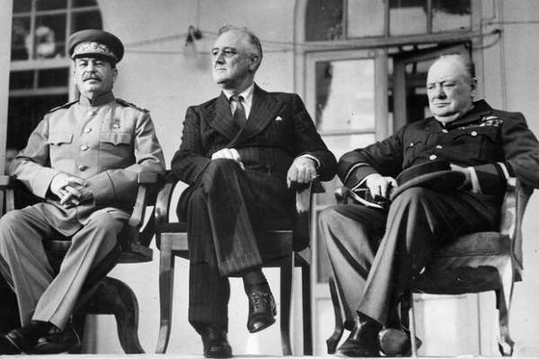 قائد-شهید-رمز-پایداری-ایران-امروز
